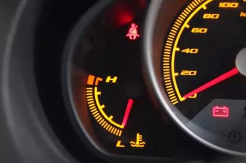 冬季汽車油耗突然變高了注意可以省油的十大秘笈