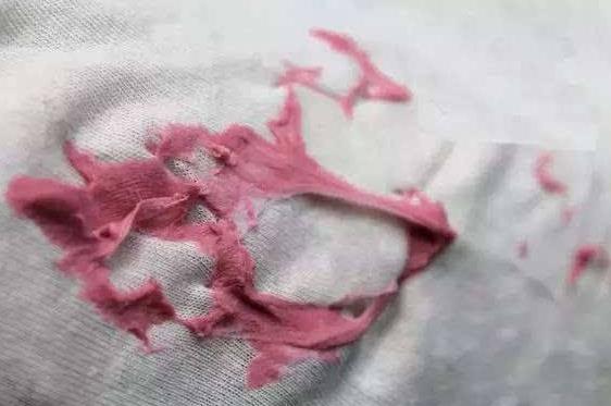 日常生活中最實用的生活小竅門小技巧玻璃渣清理及食鹽妙用等