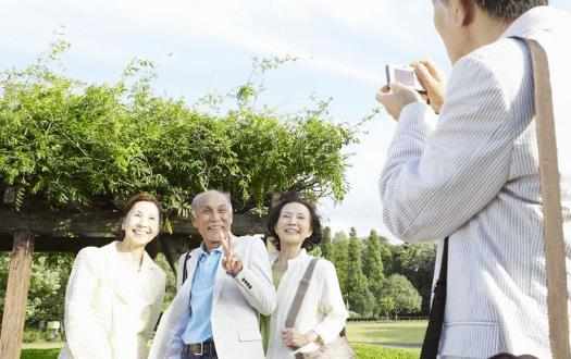 老年人選擇去旅遊準備旅遊需要注意的十個地方