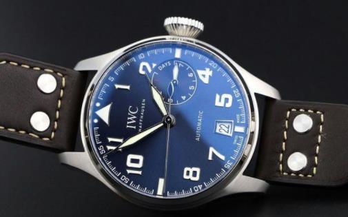 手錶有水霧會自然幹嗎手錶經常有水霧怎麼解决