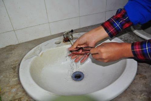 正確清洗眼鏡的方法學會清洗妙招能保護眼睛