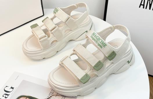 凉鞋泡水發臭原因是什麼凉鞋裡面太滑怎麼辦