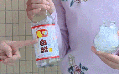 剛洗好的衣服總是會沾滿毛絮原因簡易清潔洗衣機方法小竅門