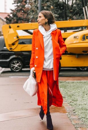 白色連帽衛衣搭配就是這麼潮