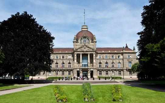 島斯特拉斯堡去體驗歡樂耶誕節