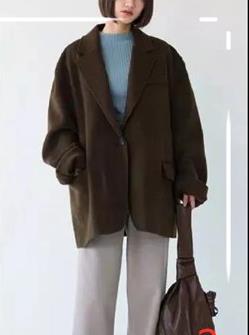 適合25-35歲上班族女性的冬季通勤裝簡約大方還保暖