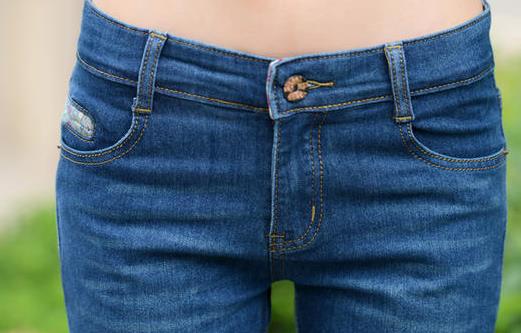 夏天牛仔褲要每天洗嗎黑色牛仔褲第一次怎麼洗不掉色