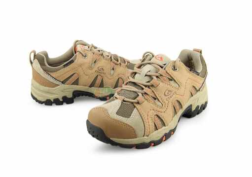 如何挑選徒步鞋？徒步鞋和登山鞋的區別