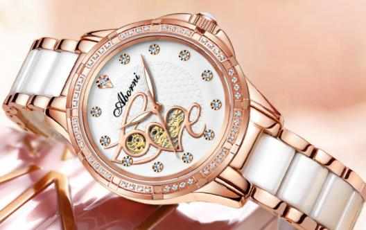 手錶有水霧會自然幹嗎手錶經常有水霧怎麼解决