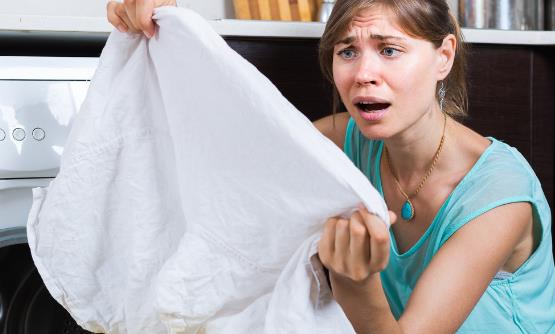 衣服沾到污漬要怎麼清理乾淨衣服污漬去除小妙招