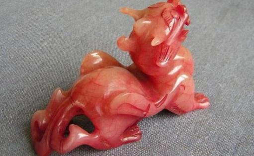 岫岩玉的種類和鑒別方法