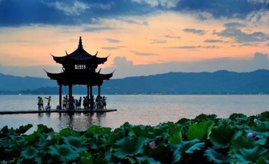 兩天遊杭州的具體行程