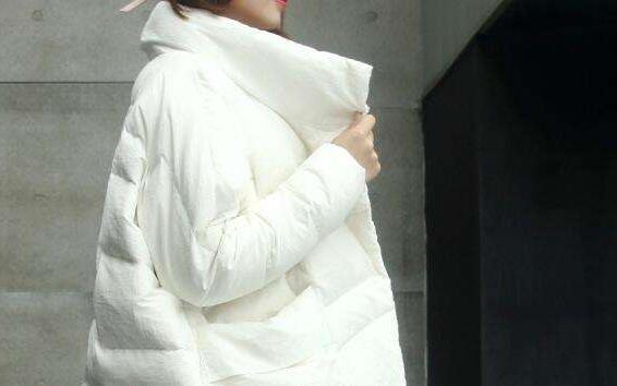 白色羽絨服髒了怎麼清洗小妙招冬季羽絨服清洗保養小知識
