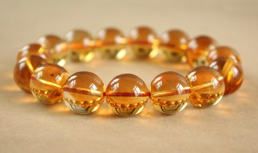 黃水晶如何保養？黃水晶的象徵意義是什麼？