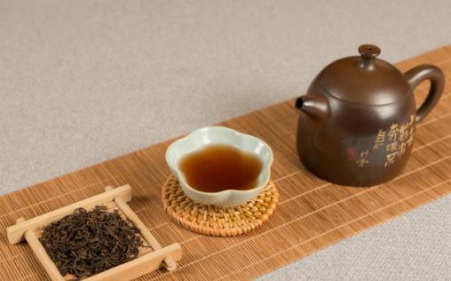 隔夜茶雖不能喝但好處多隔夜茶有哪些妙用