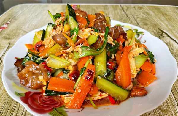 凉菜是夏日必备,吃起来解腻又下胃,你确定不跟我学起来嘛_美食料理