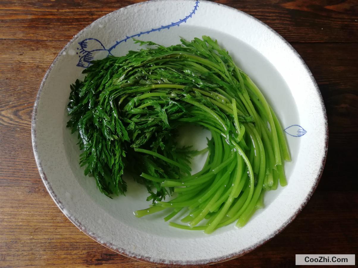 茼蒿炒肉做法