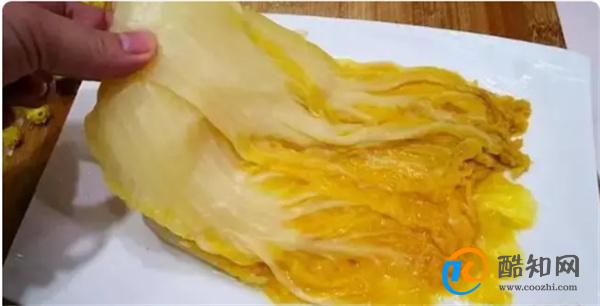 腌酸菜 别再用清水腌 牢记3个诀窍 酸爽脆嫩鲜美 坛子不生花