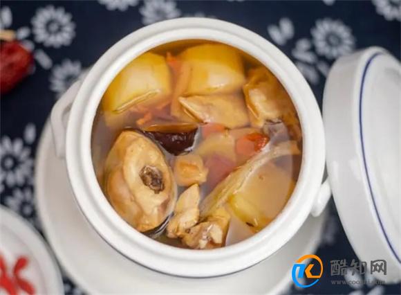 在家这样炖鸡汤，汤鲜味美，滋补养颜