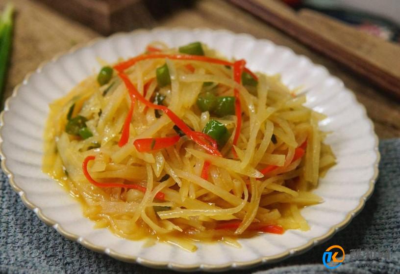 炒土豆丝要注意什么(避免粘锅)