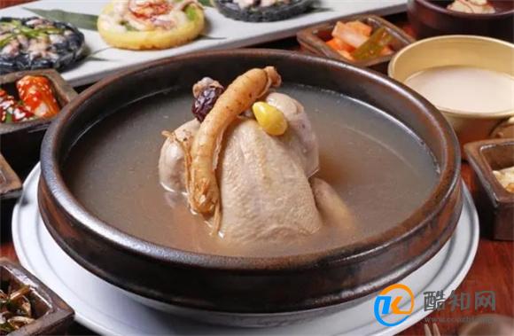 在家这样炖鸡汤，汤鲜味美，滋补养颜