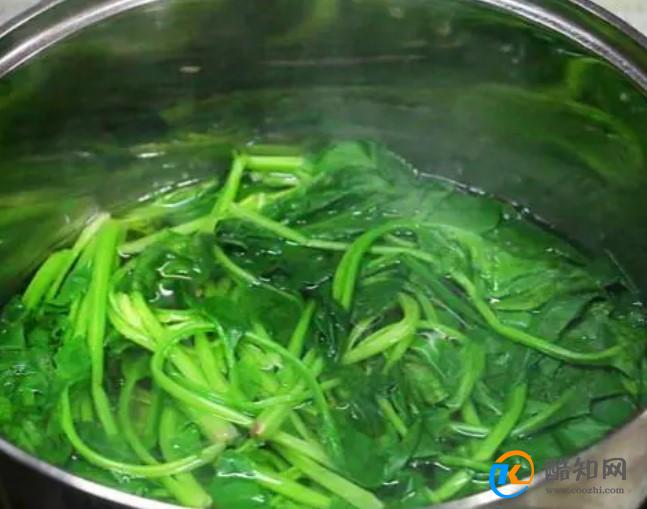 菠菜的家常做法(需要准备好对应的食材)