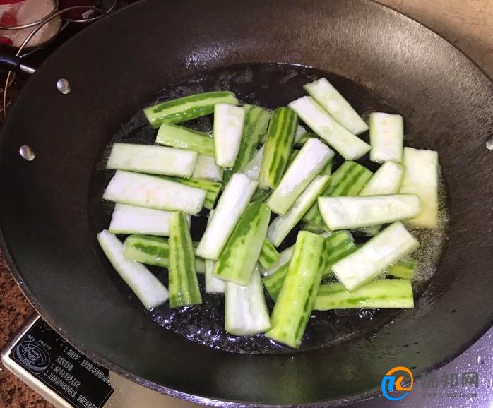 吃丝瓜需要焯水吗