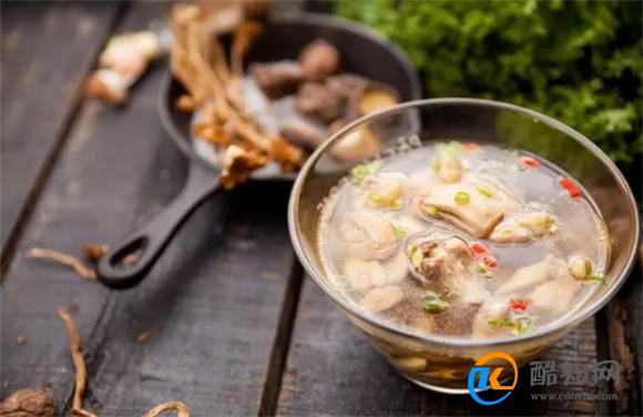 在家这样炖鸡汤，汤鲜味美，滋补养颜